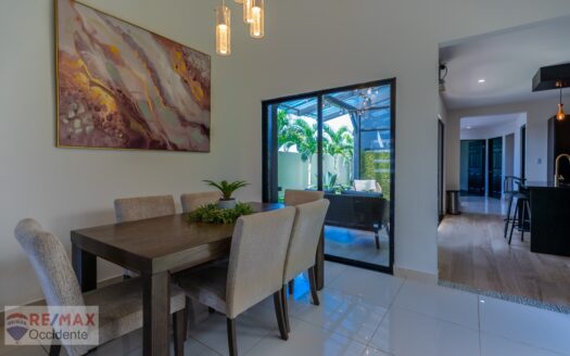 Lorenzo House For sale located in Grecia –