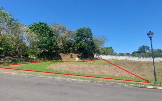 Large Lot in sale in Private Condominium in Grecia , Costa Rica –