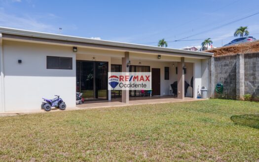 Single Story house For Sale Grecia Costa Rica –