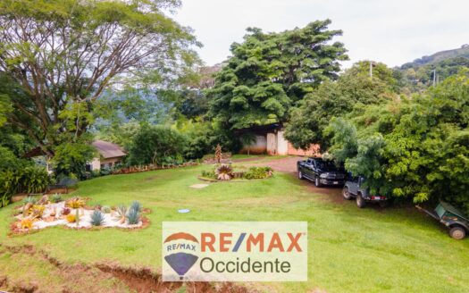 Estate with a cabin in Rosario, Naranjo, Alajuela –